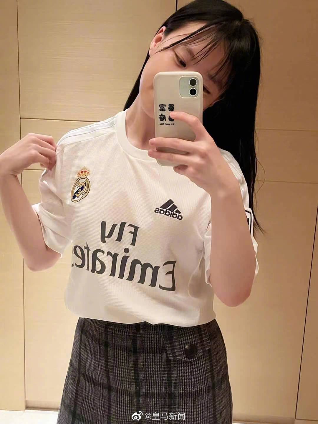 祝:每一名皇马女球迷,妇女节快乐!