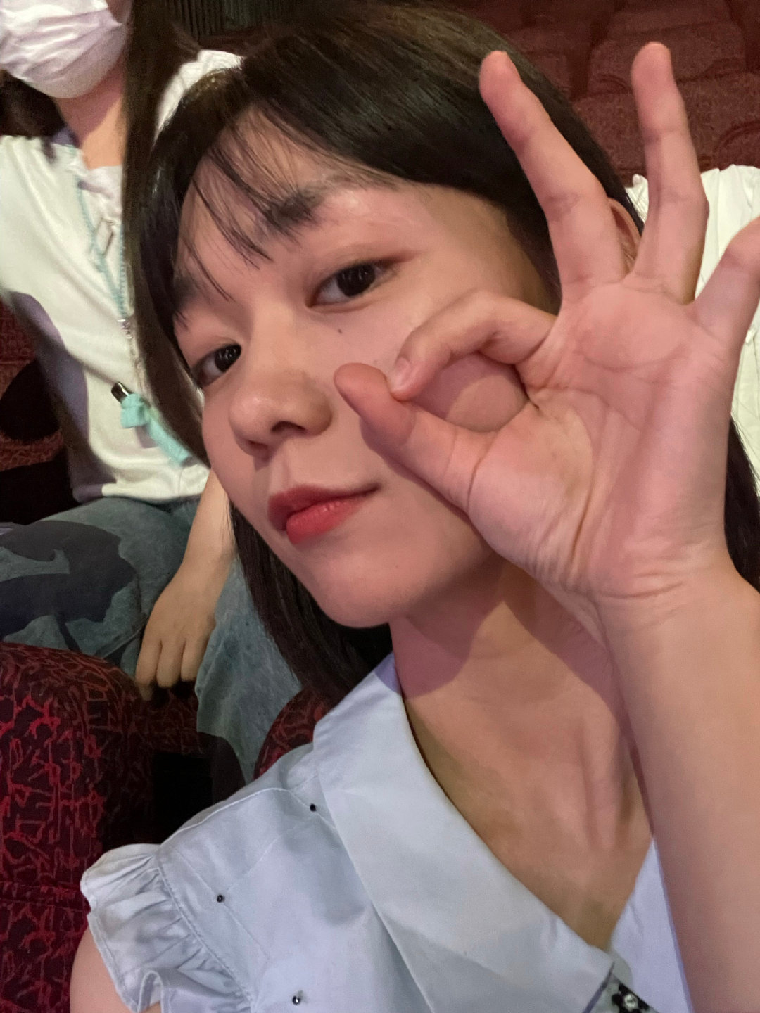 段奥娟分享日常生活照,自律自信,爱生活的女孩子真的好美!