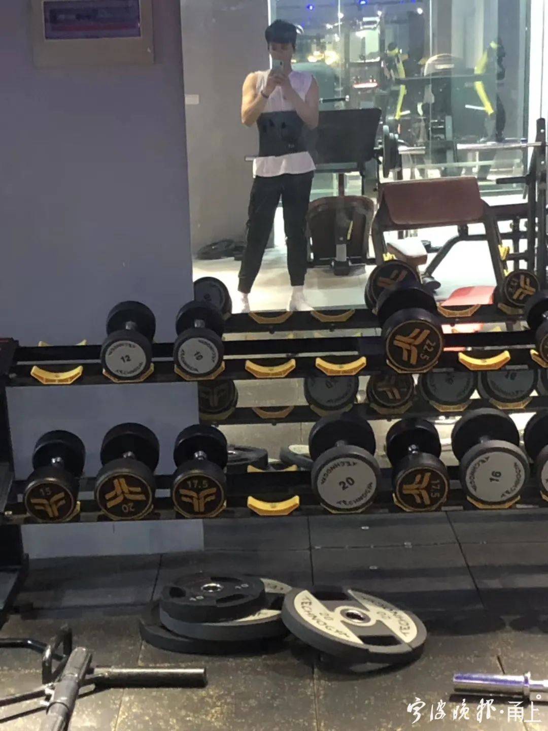 这位小伙拼了！从240斤减到150斤！只为实现从军梦想休闲区蓝鸢梦想 - Www.slyday.coM