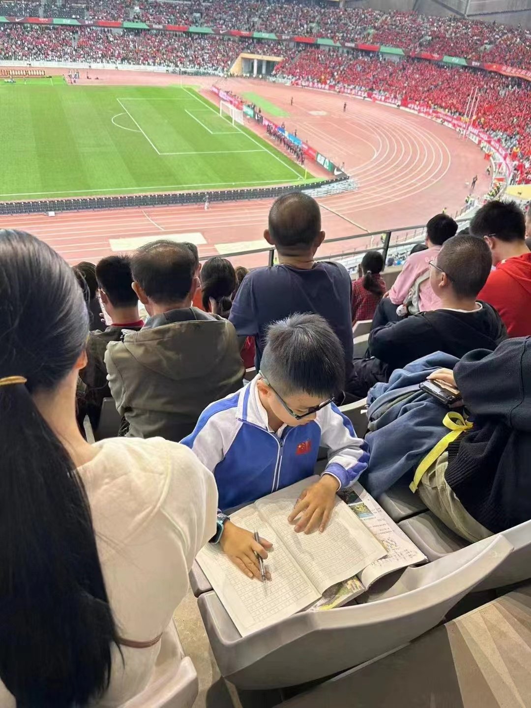 大家都很用功,很欣慰|娱乐明星_新浪新闻