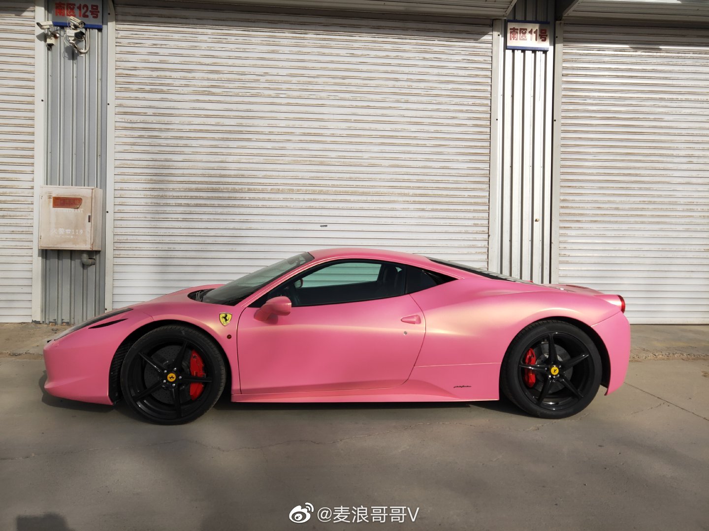 欢迎新会员,法拉利458车友加入l7超跑俱乐部,猛男粉