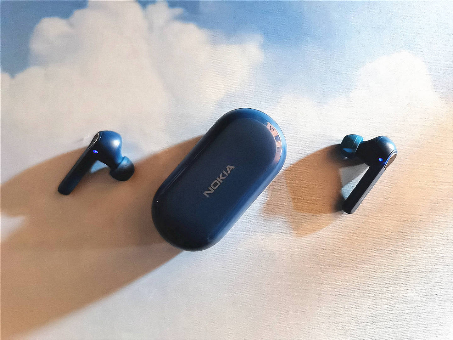 诺基亚真无线耳机开箱不玩情怀玩音质199元交个朋友