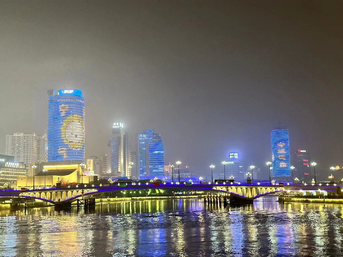 宁波三江口气象主题灯光秀