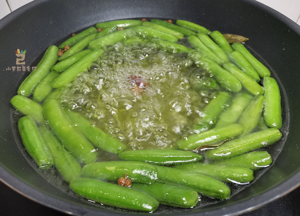 水煮豌豆最忌直接下锅牢记3诀窍豌豆翠绿入味春天别错过