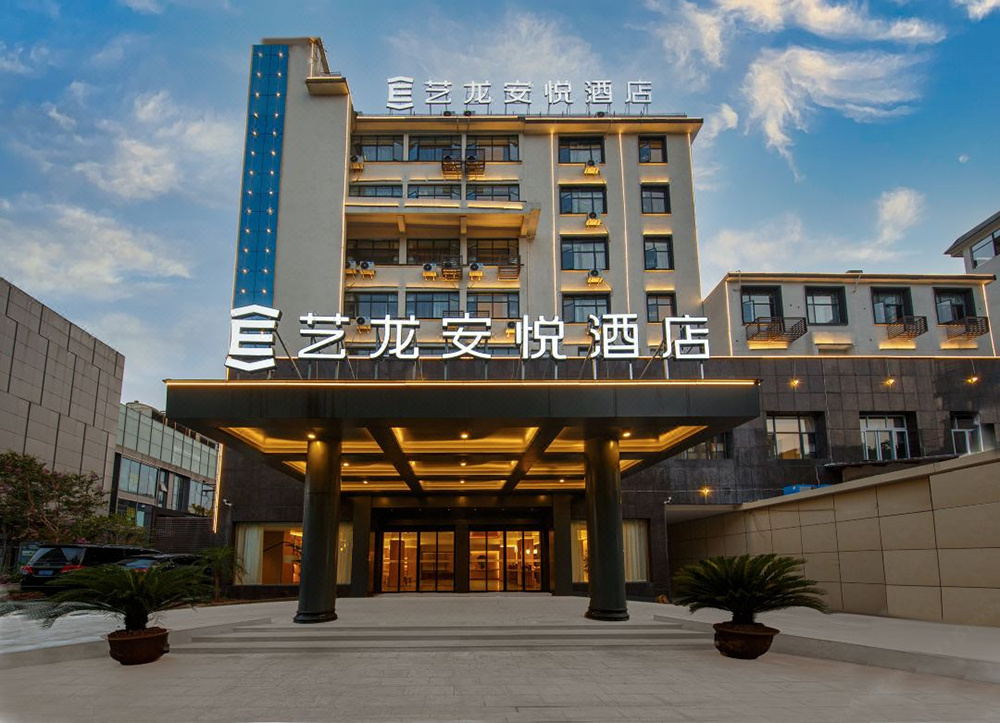 长春怎么在大学附近找服务