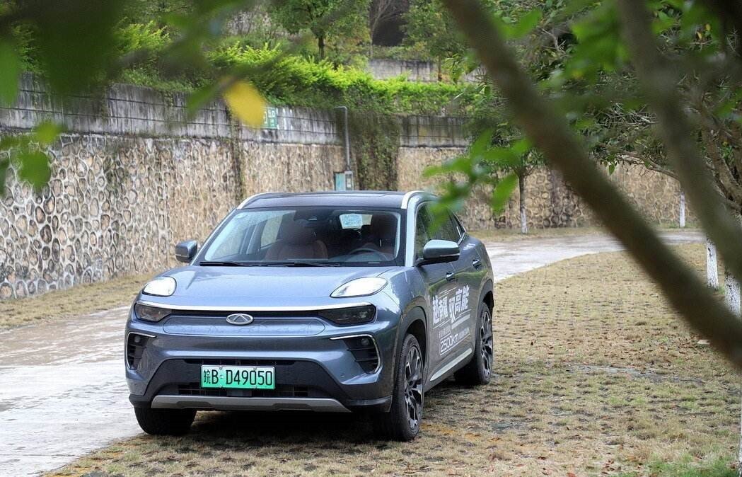 试驾奇瑞大蚂蚁:后置后驱,但它确实是辆值得入手的家用车-新浪汽车