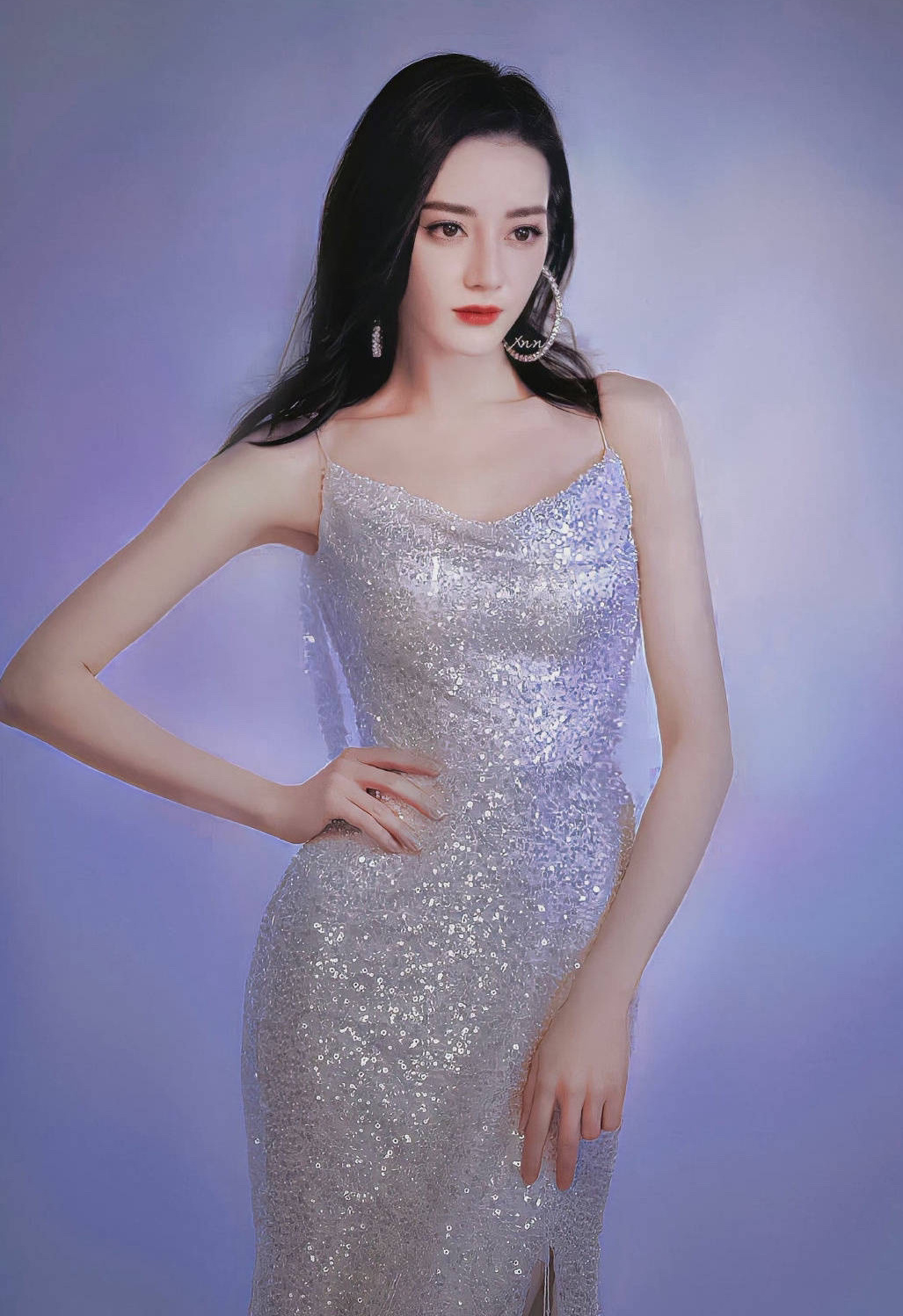 你可以永远相信迪丽热巴的礼服look