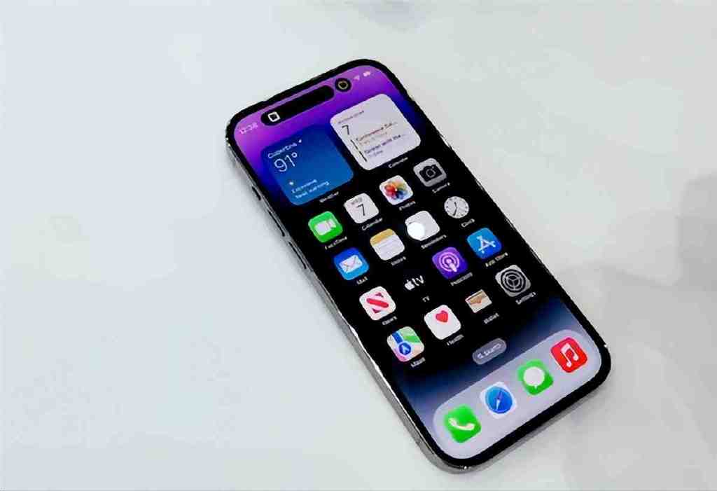 iPhone15要改名？效仿安卓叫Ultra、C口充电全都有！休闲区蓝鸢梦想 - Www.slyday.coM