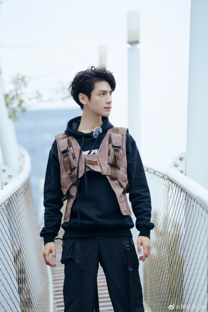 男明星追求畸形瘦罗云熙的腿跟郑爽一样王俊凯暴瘦老十岁