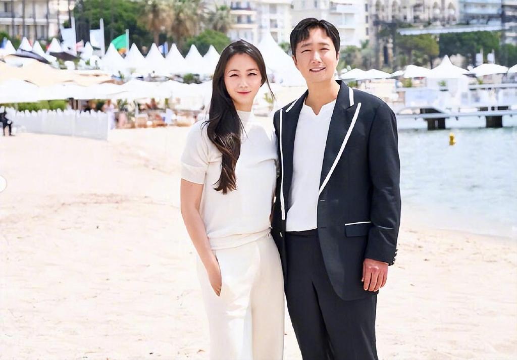 汤唯凭借《分手的决心》在韩拿下最佳女主角奖!休闲区蓝鸢梦想 - Www.slyday.coM 汤唯凭借《分手的决心》在韩拿下最佳女主角奖!休闲区蓝鸢梦想 - Www.slyday.coM