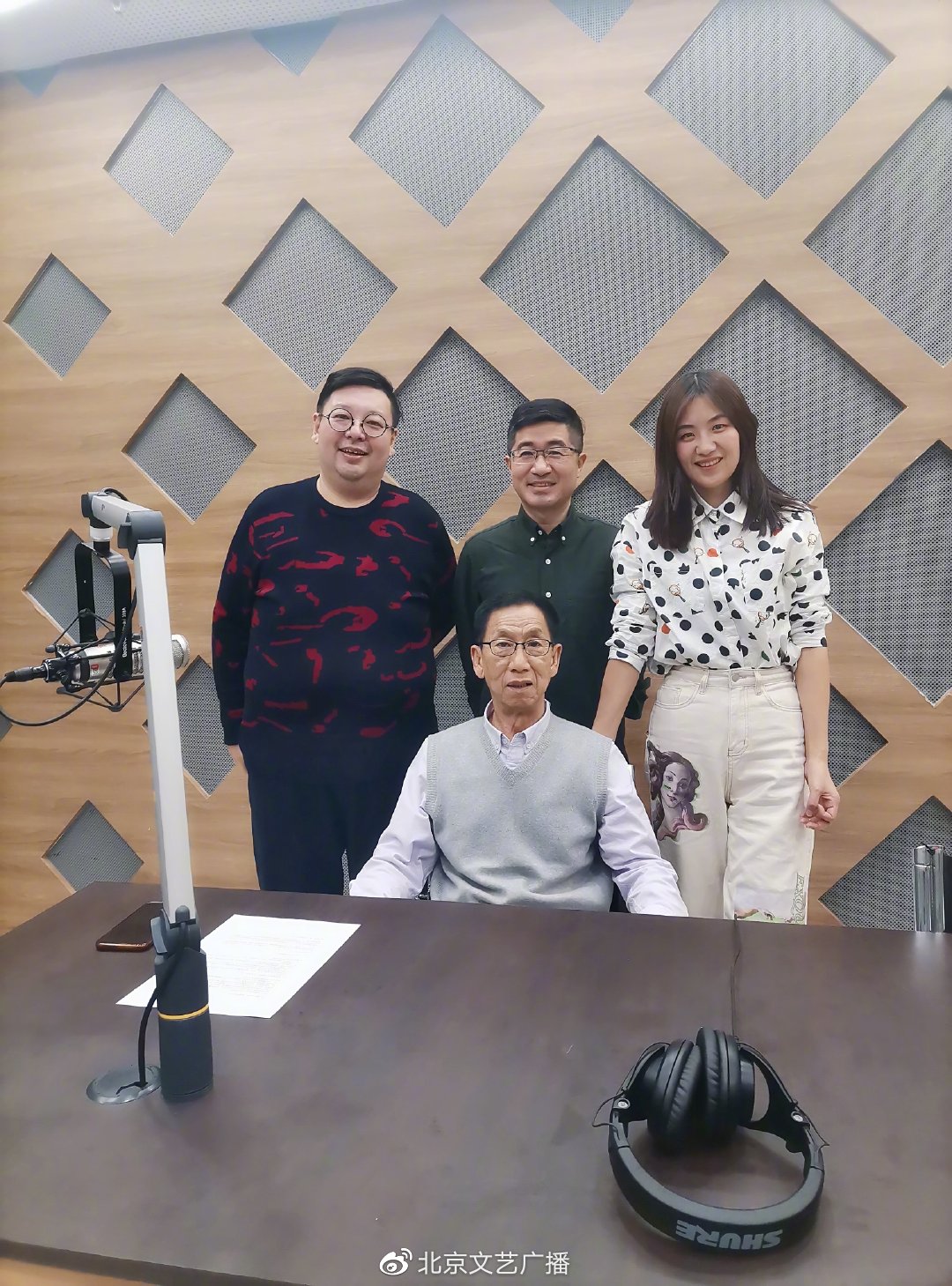 北京文艺广播《娱乐七十二变》主持人小邸,相声演员应宁,王大磊特别