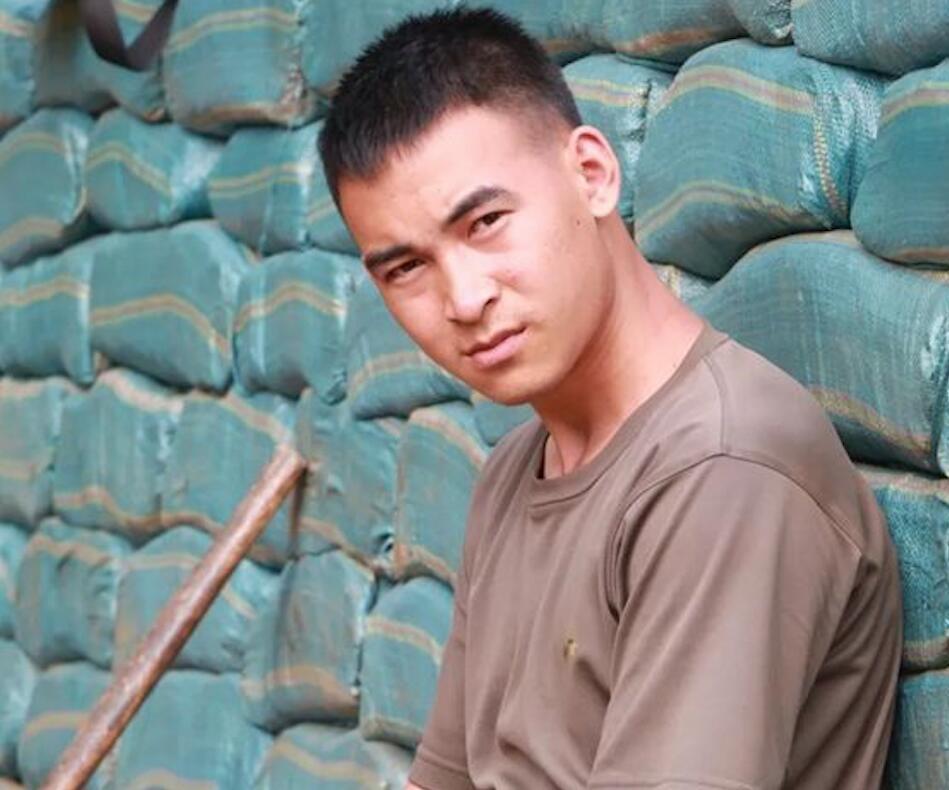 时代楷模、感动中国年度人物,“排雷英雄”杜富国的血染风采|排雷|杜富国|感动中国_新浪新闻
