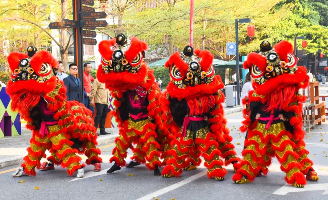 醒狮贺岁闹新春