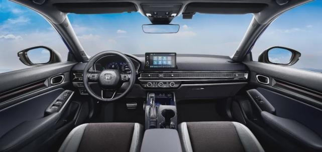 国产家轿性价比一定就比合资高？本田思域对比吉利星瑞