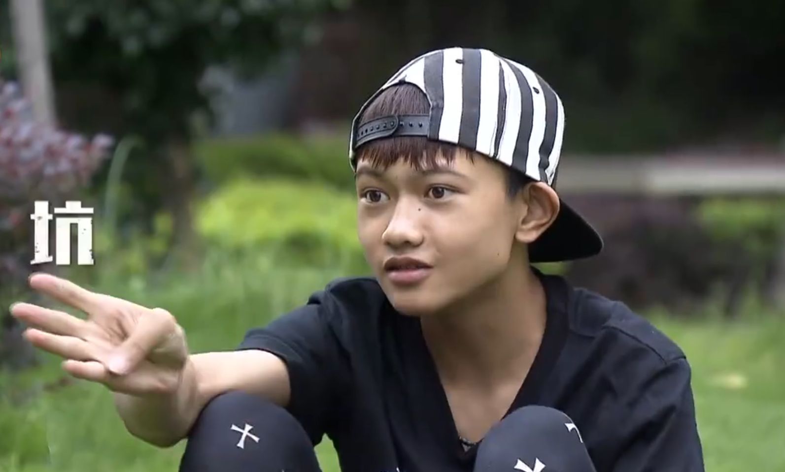 贵州巨婴郑长城:一节课3000元,卖手机凑网费,殴打父亲习以为常|贵州