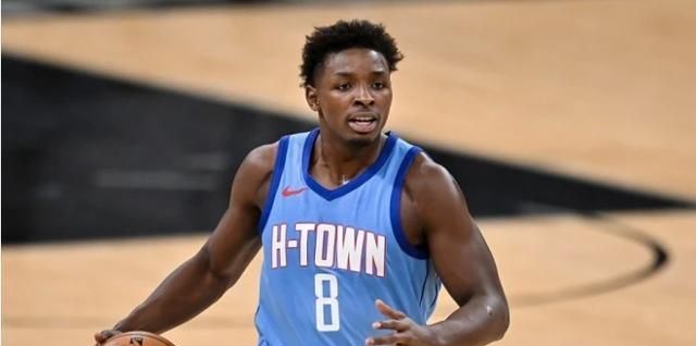 5%,排在所有新秀里的第五位,位列前四位的分别是:齐克-纳吉,哈里伯顿