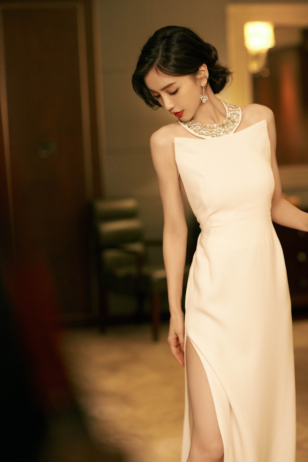 angelababy一袭白色长裙简直美出新高度