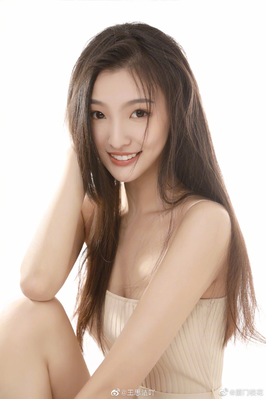 673/ 9她叫王思洁,00年,就读于北京电影学