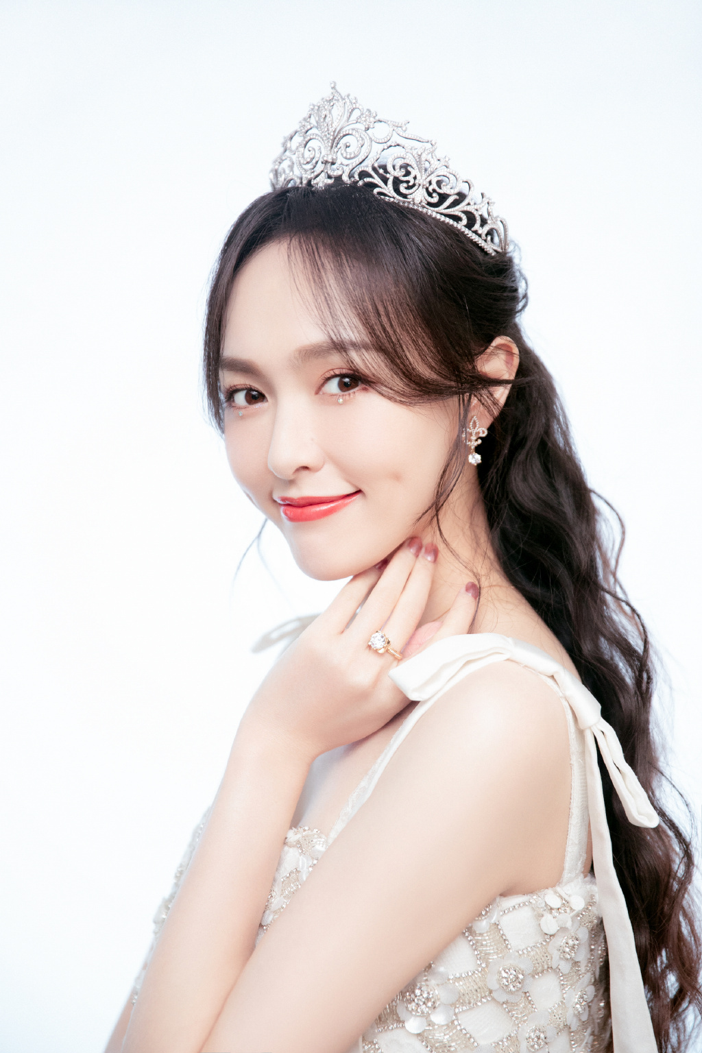 唐嫣|精致优雅写真_高清图集_新浪网