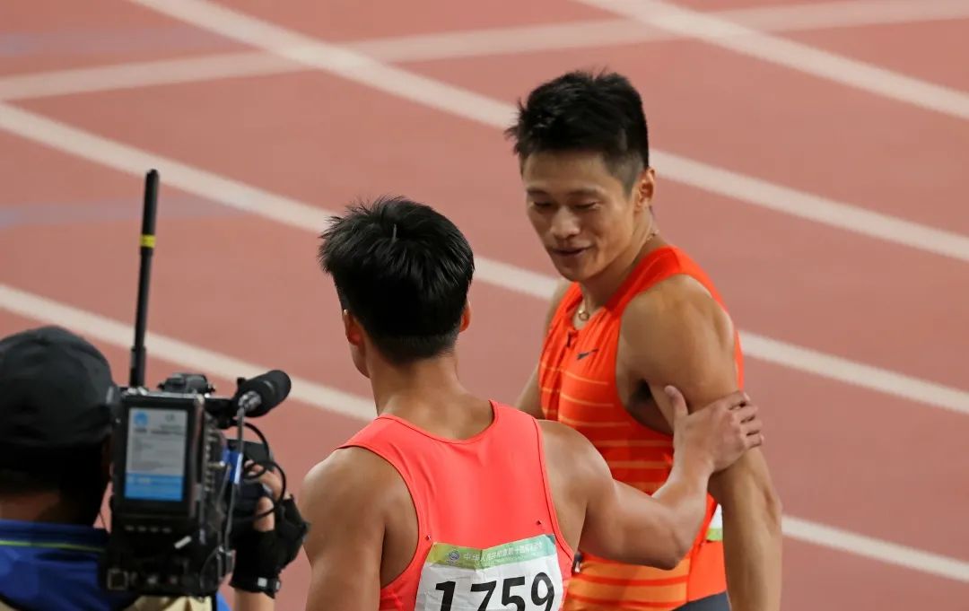 体视界・陕耀丨苏炳添谢震业今晚上演强强对话！全运会男子百米赛道经典频现休闲区蓝鸢梦想 - Www.slyday.coM