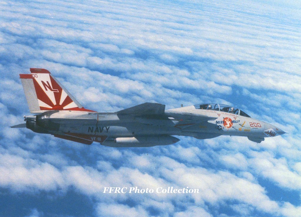 calibre wings ca721414 1/72 f-14a vf-111落日中队"茉莉小姐" 来