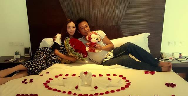 马景涛离婚五年被曝疑复婚!