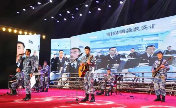 2021年余额不足,速来盘点军校学员年度清单!休闲区蓝鸢梦想 - Www.slyday.coM 2021年余额不足,速来盘点军校学员年度清单!休闲区蓝鸢梦想 - Www.slyday.coM