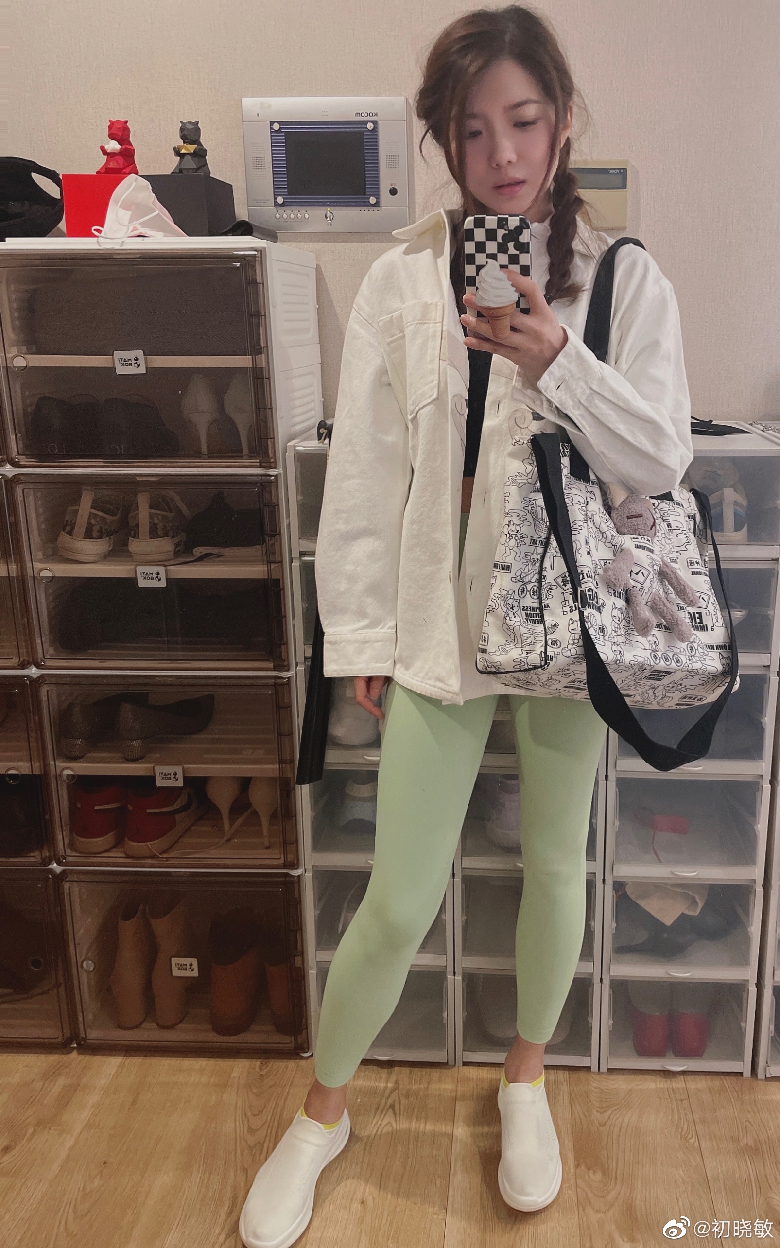 为了穿个鞋还换了一次袜子话说现在的鞋真够超轻的就是有点瘦