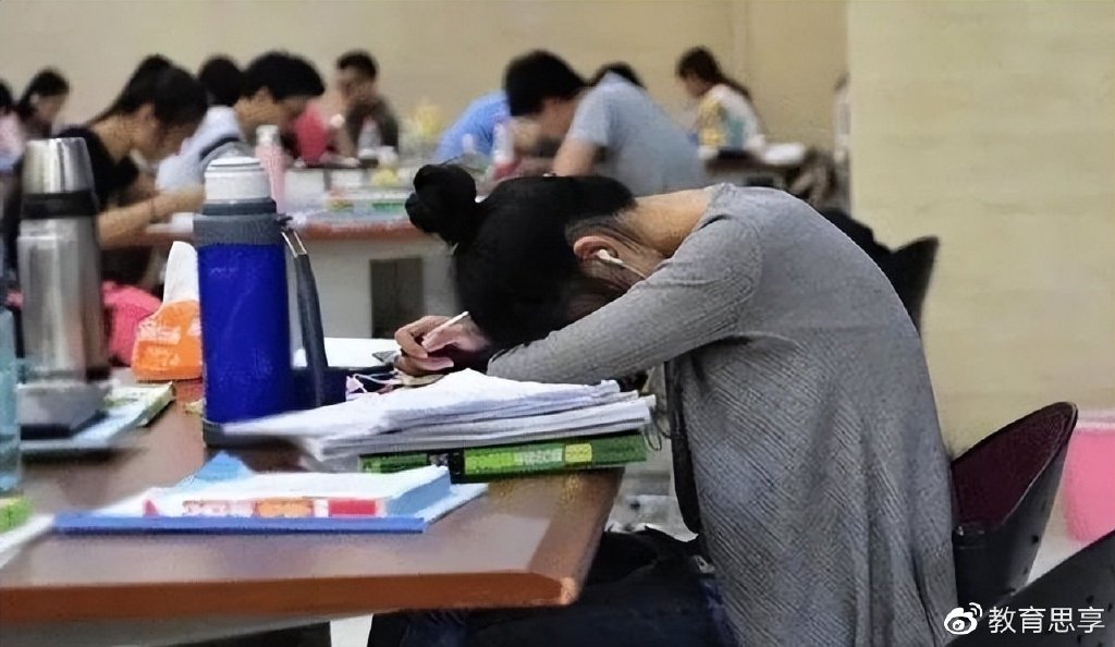 “逆向考研”走红,名校大学生求学深造,为何选择“双非院校”?