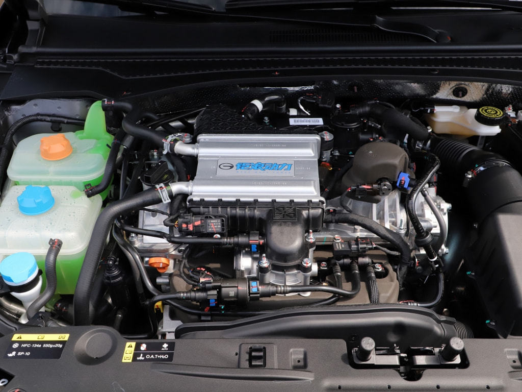 长安UNI-V对比广汽传祺影豹谁更强？