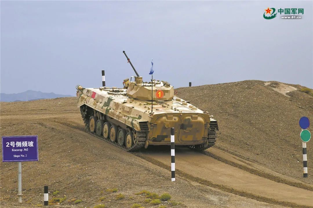 "苏沃洛夫突击"项目冠军车组的战车自述:我们一起在战斗