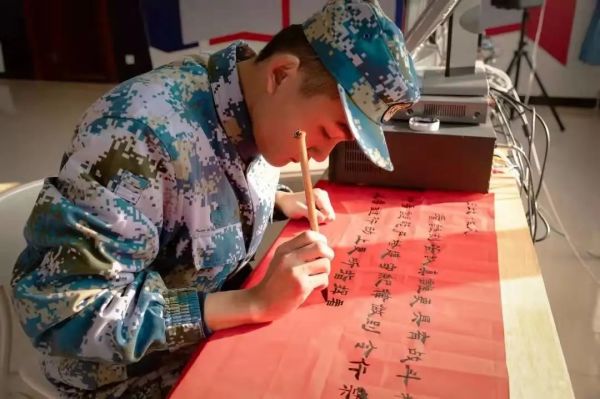 2021年余额不足,速来盘点军校学员年度清单!休闲区蓝鸢梦想 - Www.slyday.coM 2021年余额不足,速来盘点军校学员年度清单!休闲区蓝鸢梦想 - Www.slyday.coM