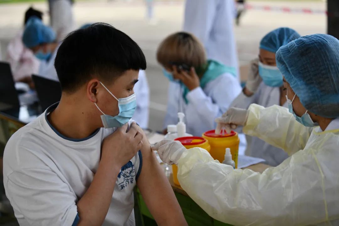 我们一起打疫苗一起苗苗苗苗苗南职院启动新冠疫苗接种工作