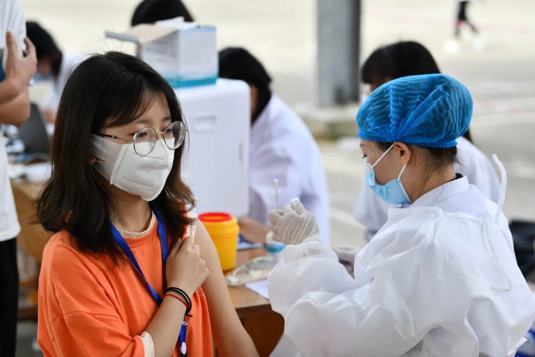 我们一起打疫苗一起苗苗苗苗苗南职院启动新冠疫苗接种工作