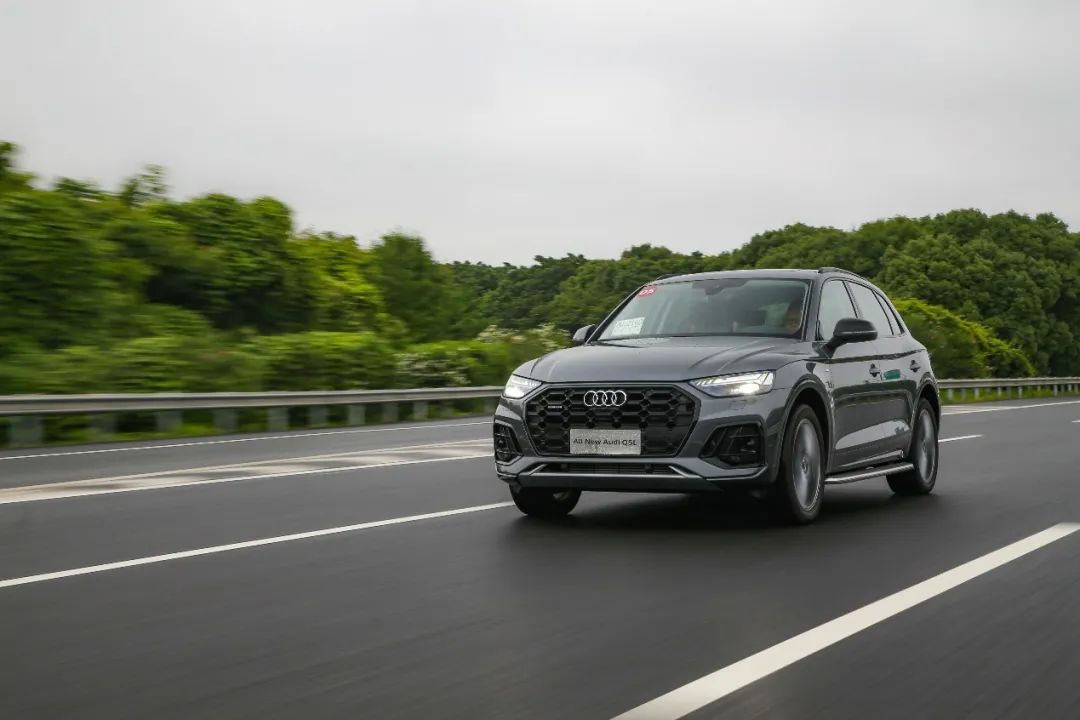 车身再次加长,开起来怎么样?试驾全新奥迪q5l