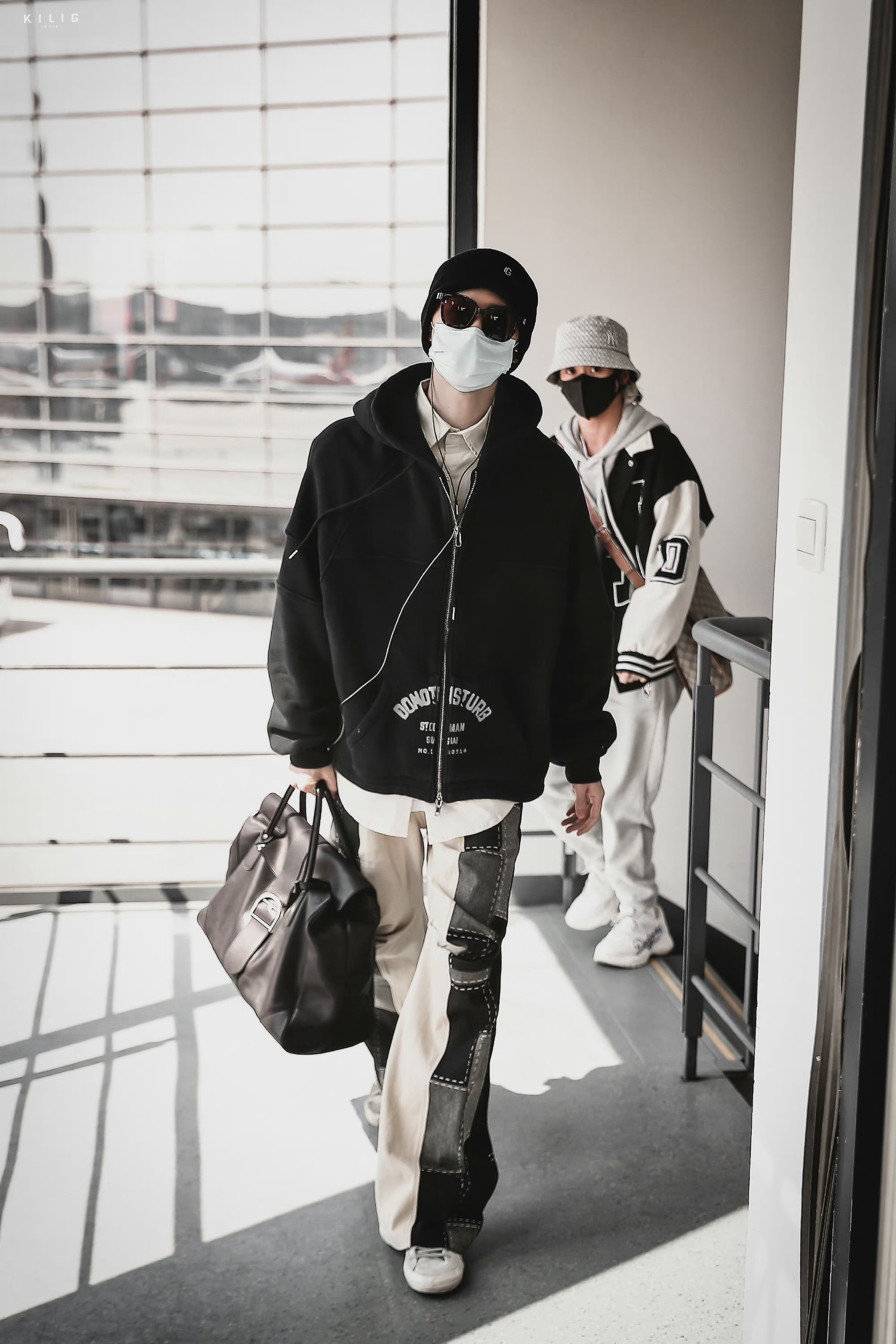 朱正廷今日份机场出发饭拍