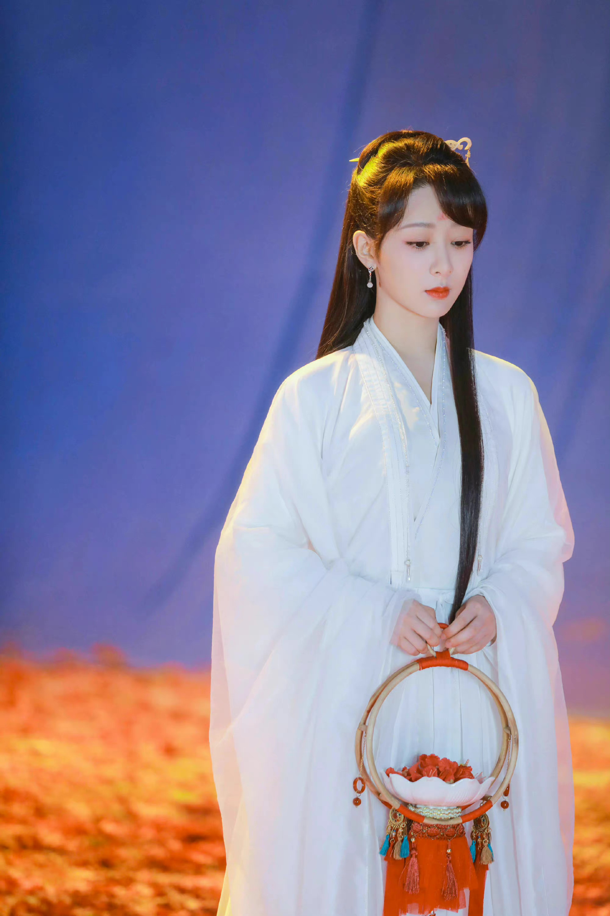 杨紫工作室连更两条来看看杨紫小夭白衣花絮碎片67好美好温柔