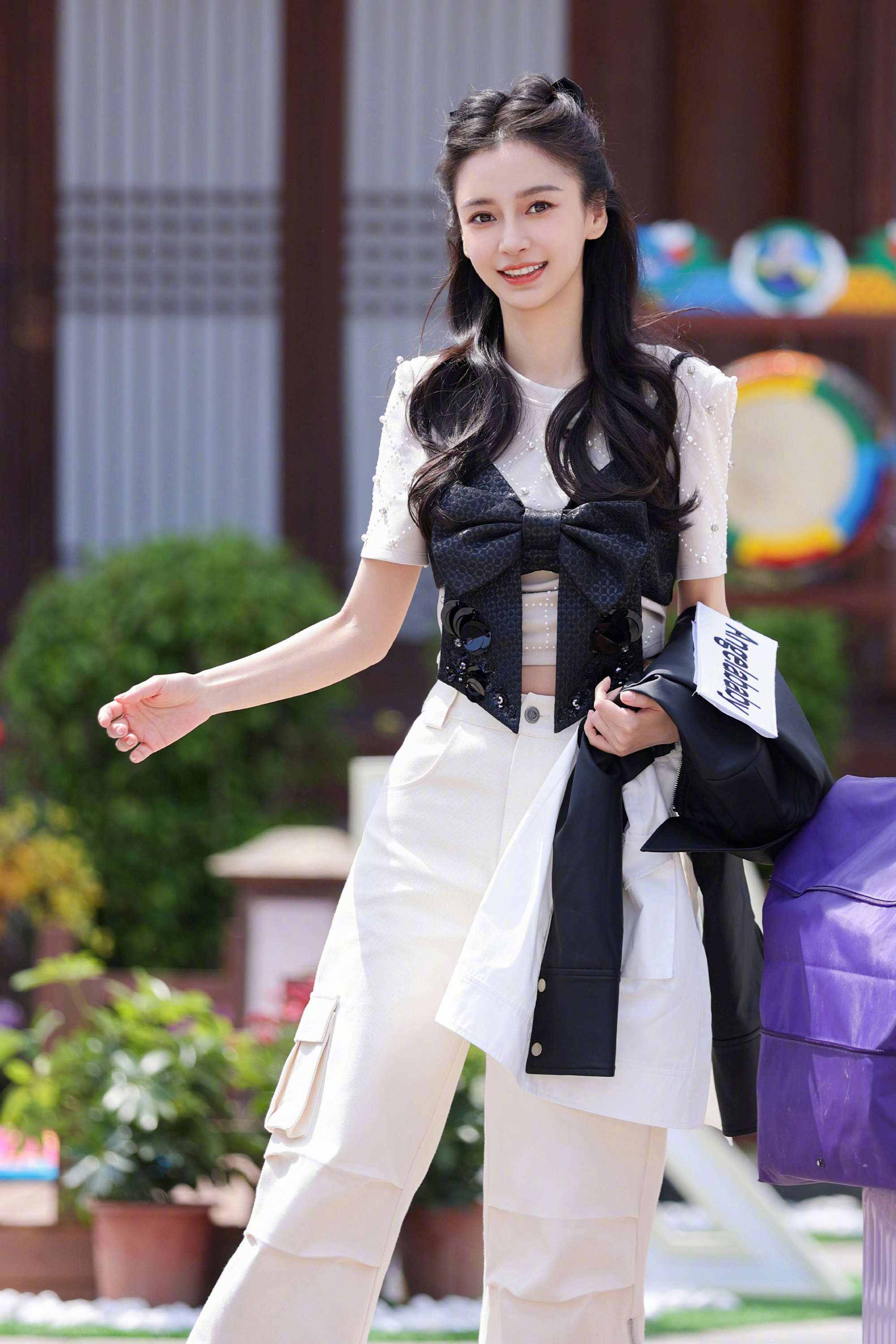 angelababy奔跑吧造型今天是蝴蝶公主嘛