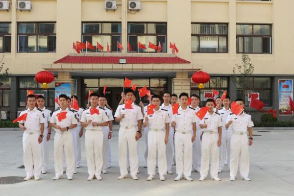 2021年余额不足,速来盘点军校学员年度清单!休闲区蓝鸢梦想 - Www.slyday.coM 2021年余额不足,速来盘点军校学员年度清单!休闲区蓝鸢梦想 - Www.slyday.coM