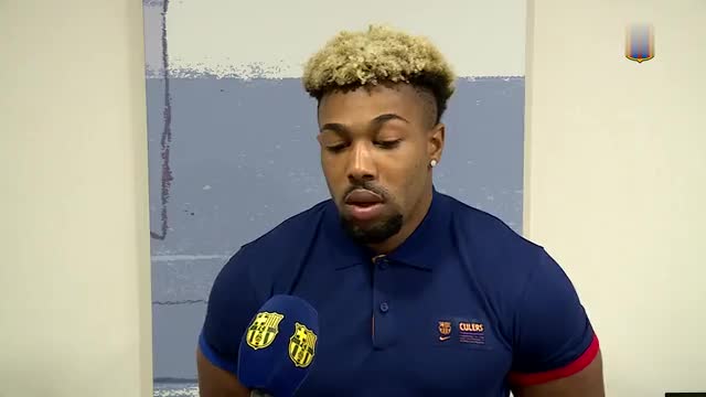 特劳雷在巴萨的第一天这身材