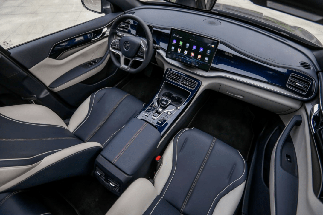 比亚迪秦plus dm-i 10.58万起售,意在反攻燃油车阵地