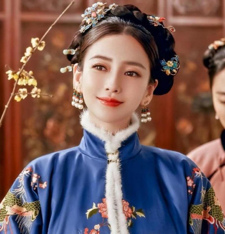 难怪baby从不拍清宫剧,看到她的"清宫造型",网友:直接大结局