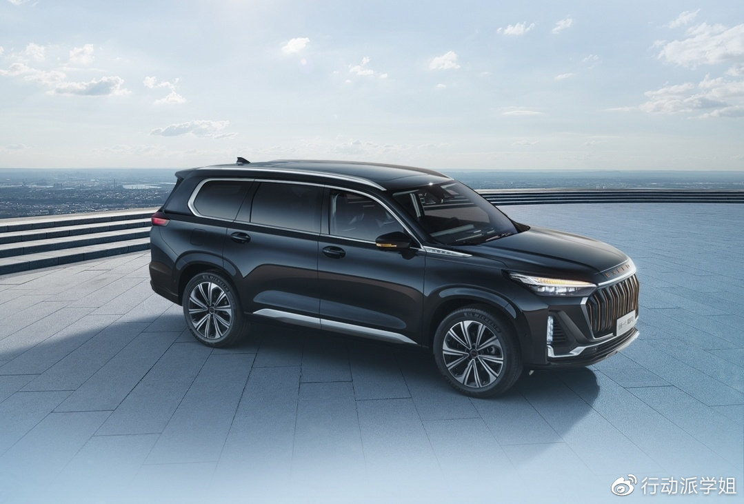 内饰奔里奔气中大型suv星途揽月上市起售价1939万