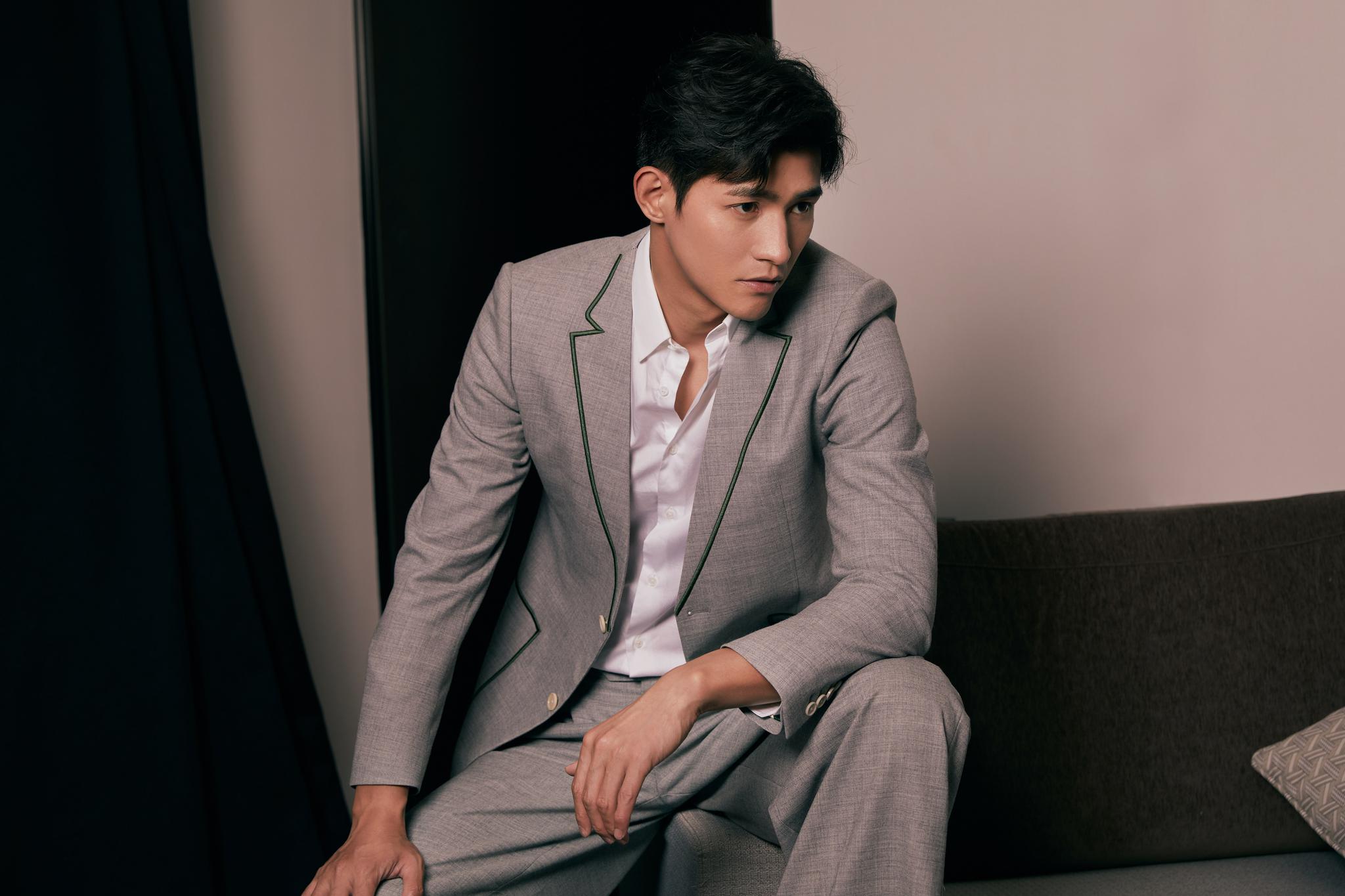 喜天影视|@李子峰lee 上美星品推荐官 格纹绅士空降直播间