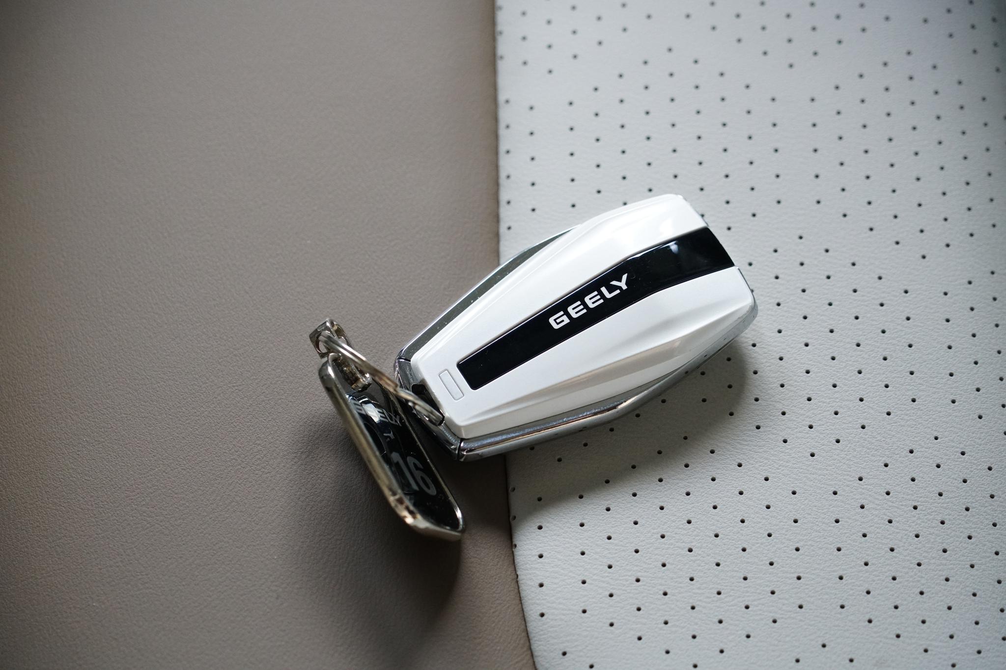 吉利icon将车钥匙的功能集成在了gkui 19吉客智能生态系统app当中