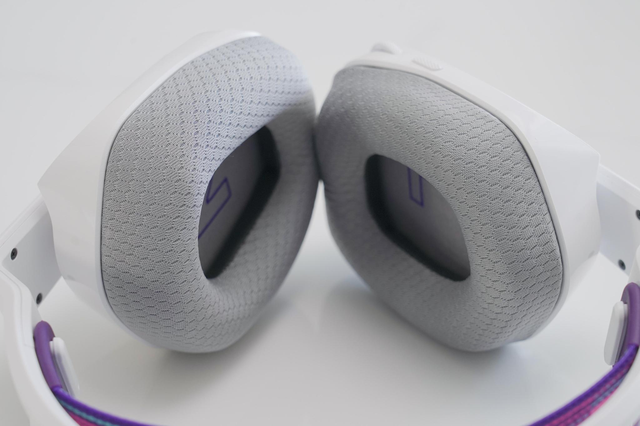 游戏耳机颜值就不能高?罗技g733或许会成为你的新选择!