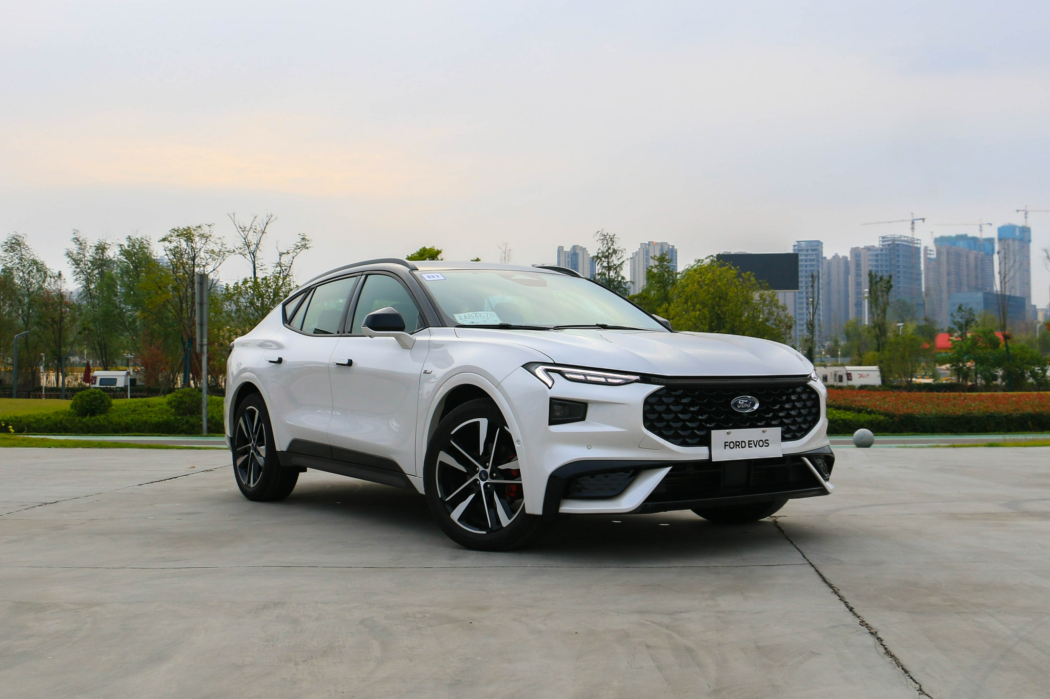 新赛道上的新体验试驾长安福特evos