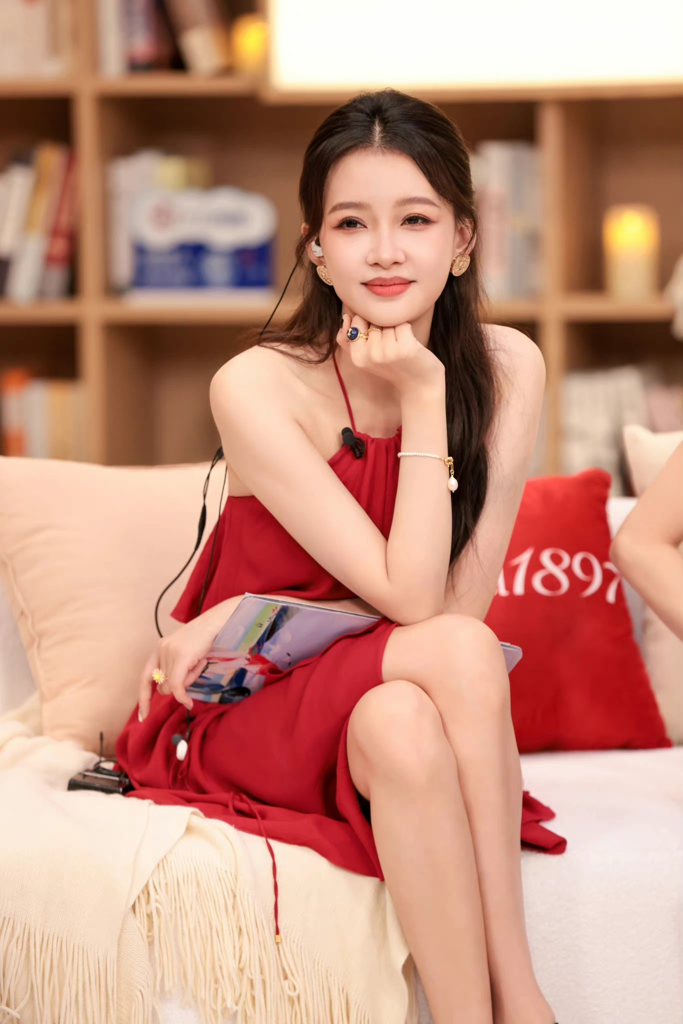 叶辰孙怡夏若雪叫什么书名 叶辰夏若雪孙怡小说更新多少章