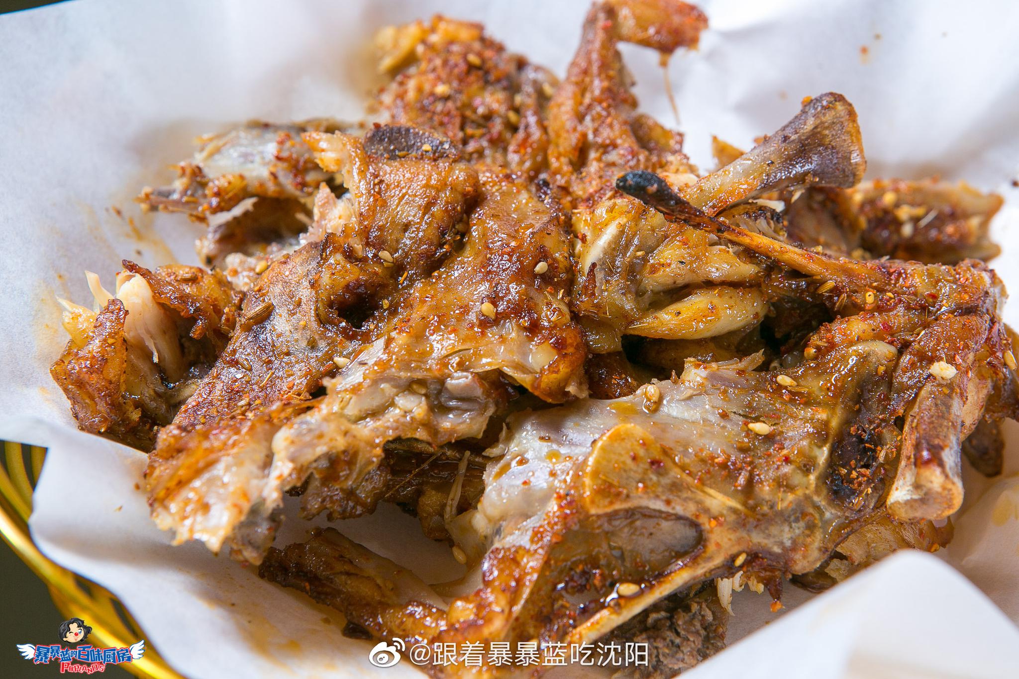 麻辣烫9块9鸡架8块钱4人喝俩点才花100块