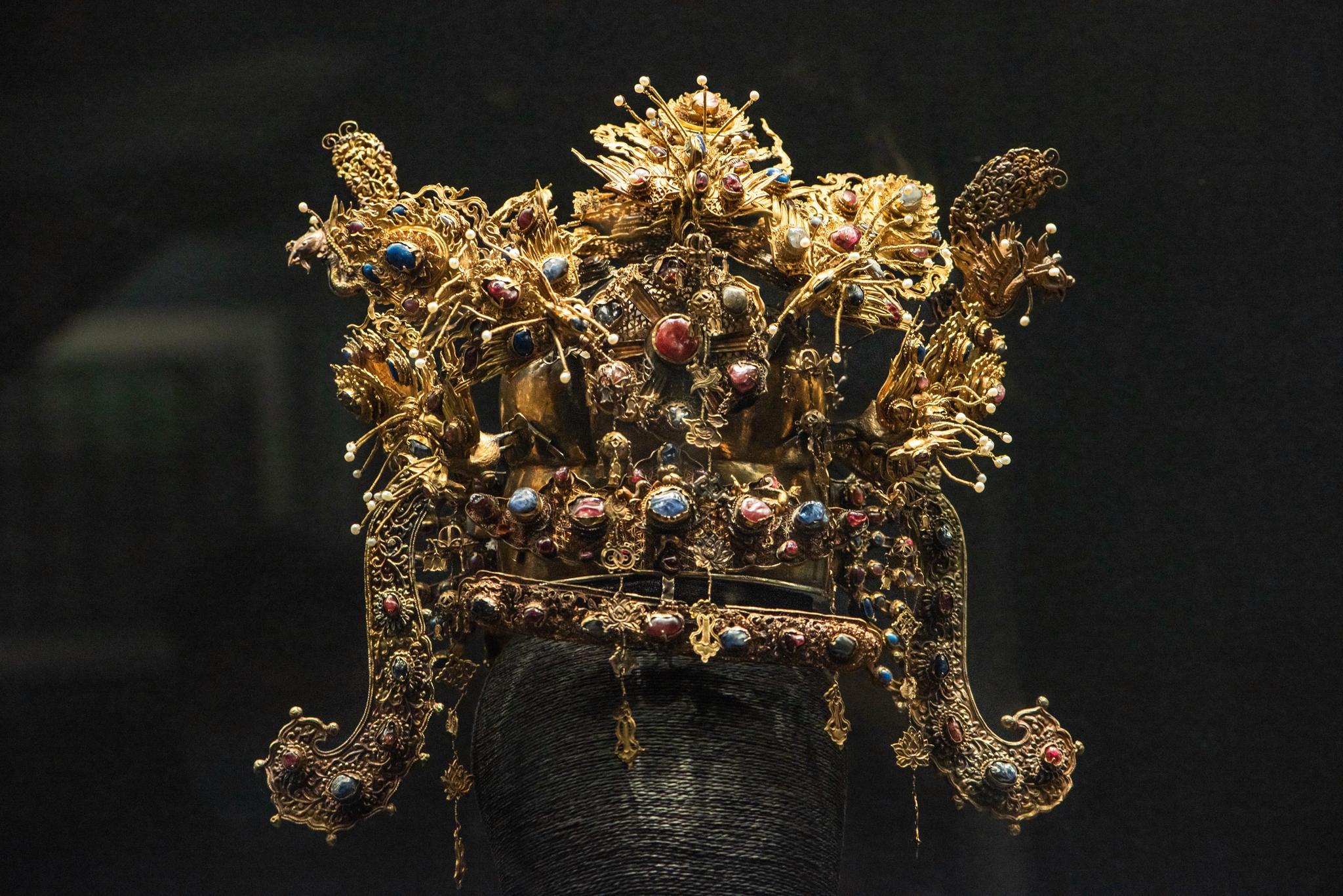 中国古代女性冠饰